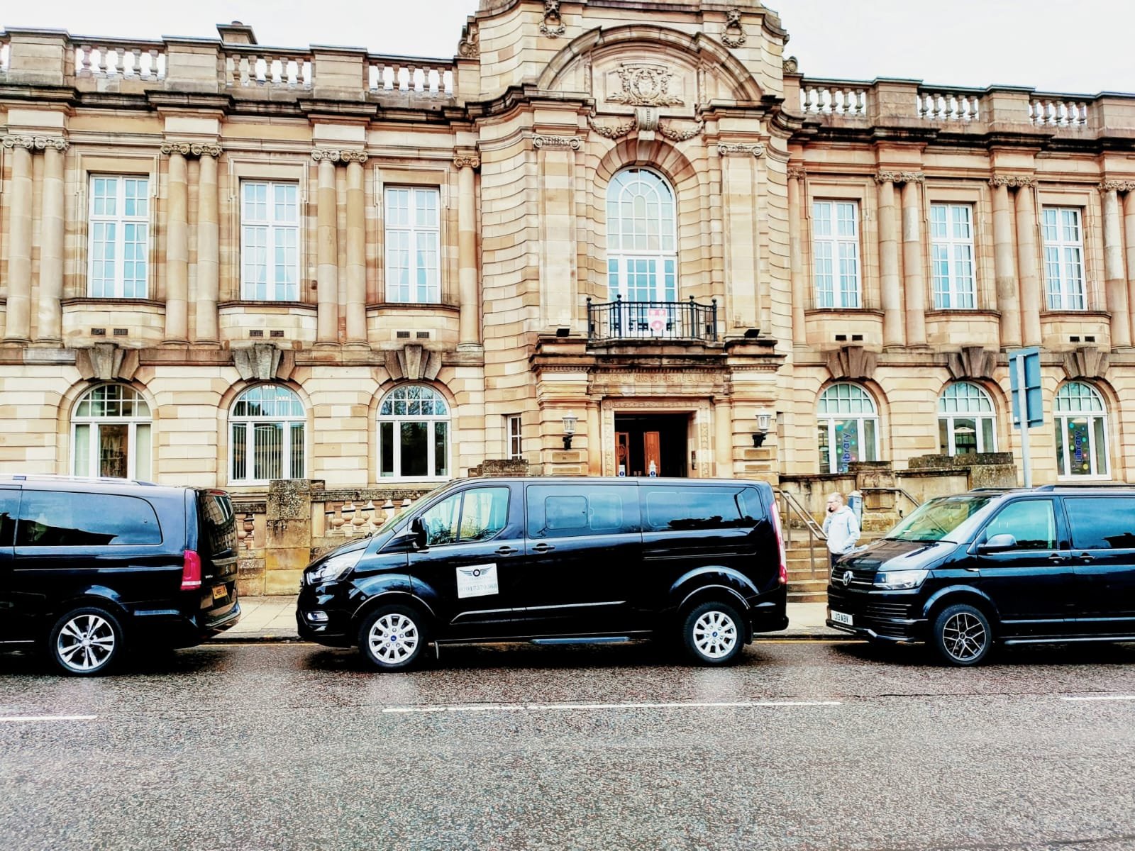 A1 Transfers passenger vehicles outside an elegant Scottish building